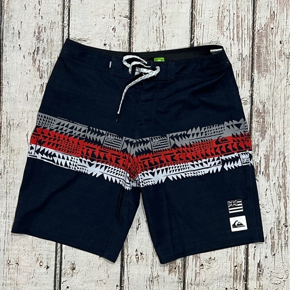 Mens Quicksilver Board Shorts Swim Trunks Swimsuit Blue Summer Beach - Picture 1 of 8